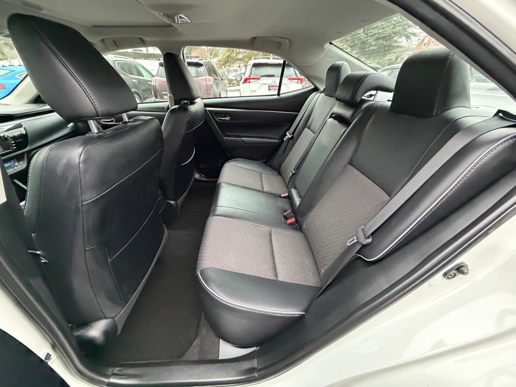 2016 Toyota Corolla Image 20