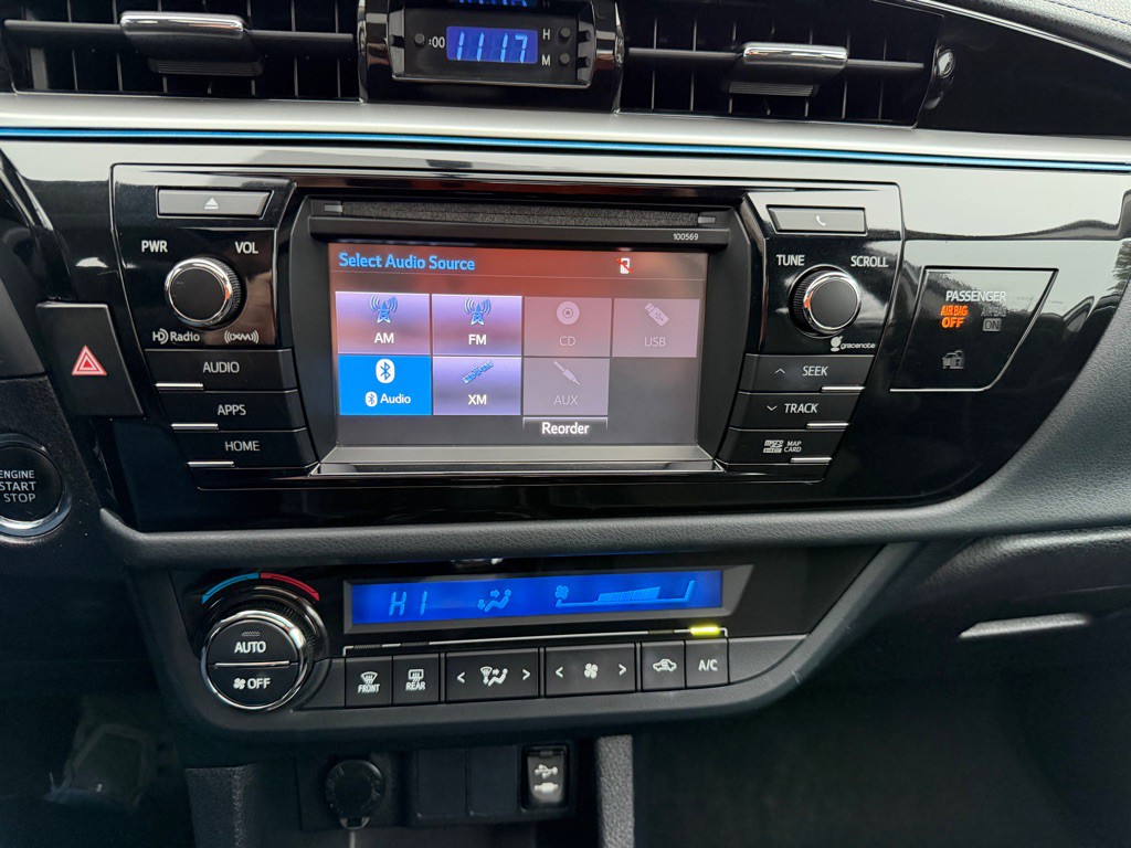 2016 Toyota Corolla Image 26