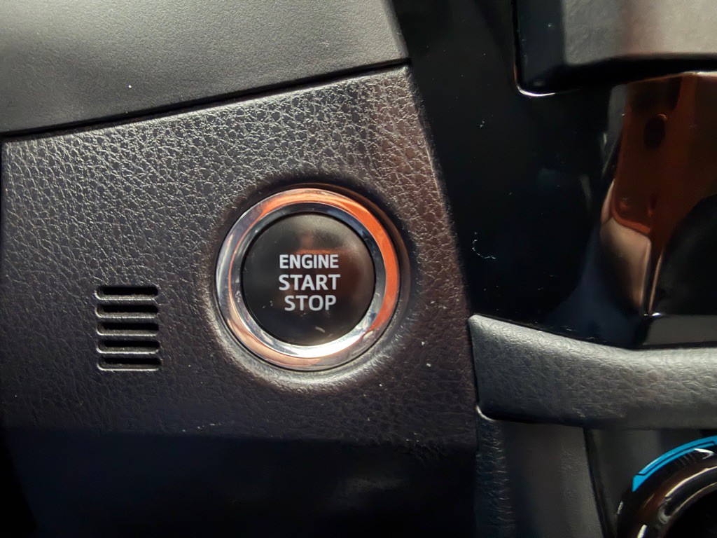 2016 Toyota Corolla Image 31