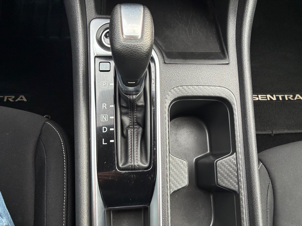 2020 Nissan Sentra Image 38
