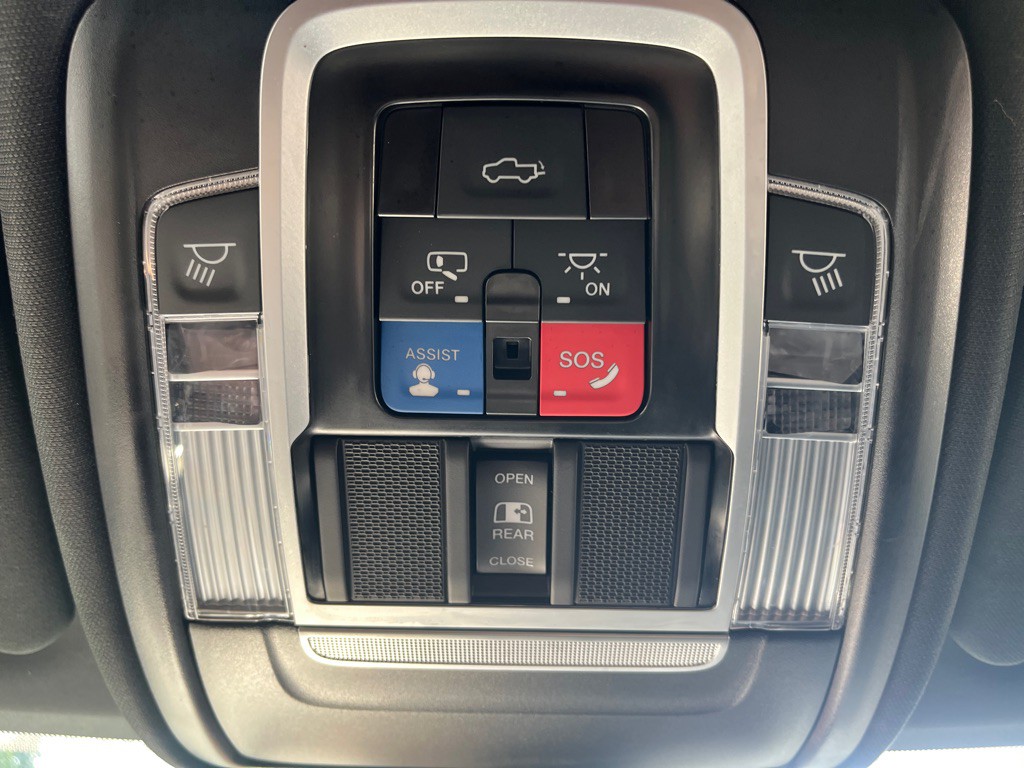 2024 RAM 2500 Image 32