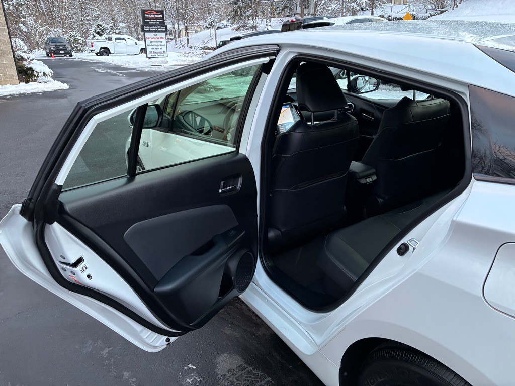 2022 Toyota Prius Image 12