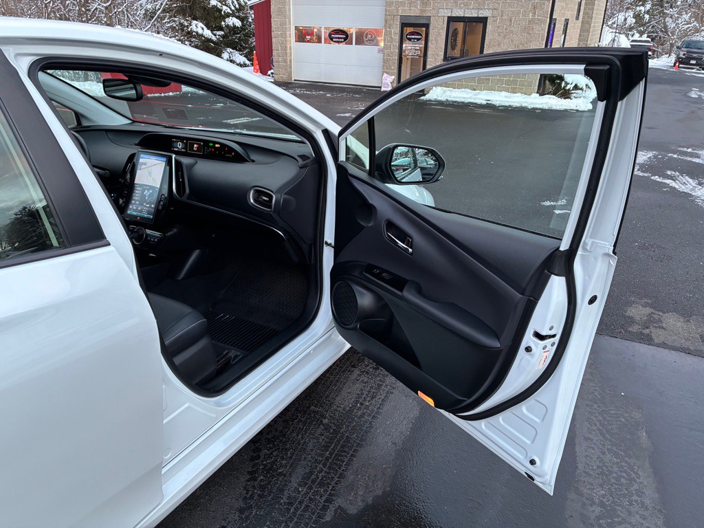 2022 Toyota Prius Image 13