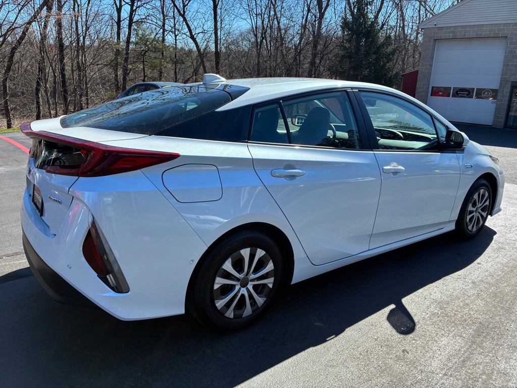 2022 Toyota Prius Image 6