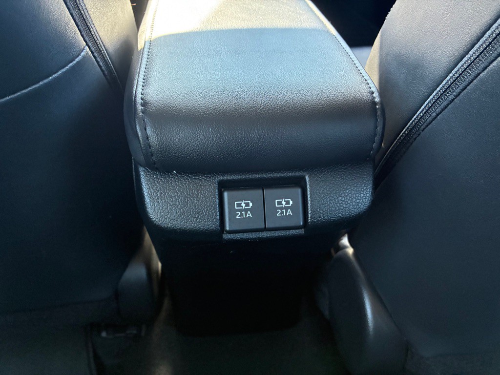 2022 Toyota Prius Image 12