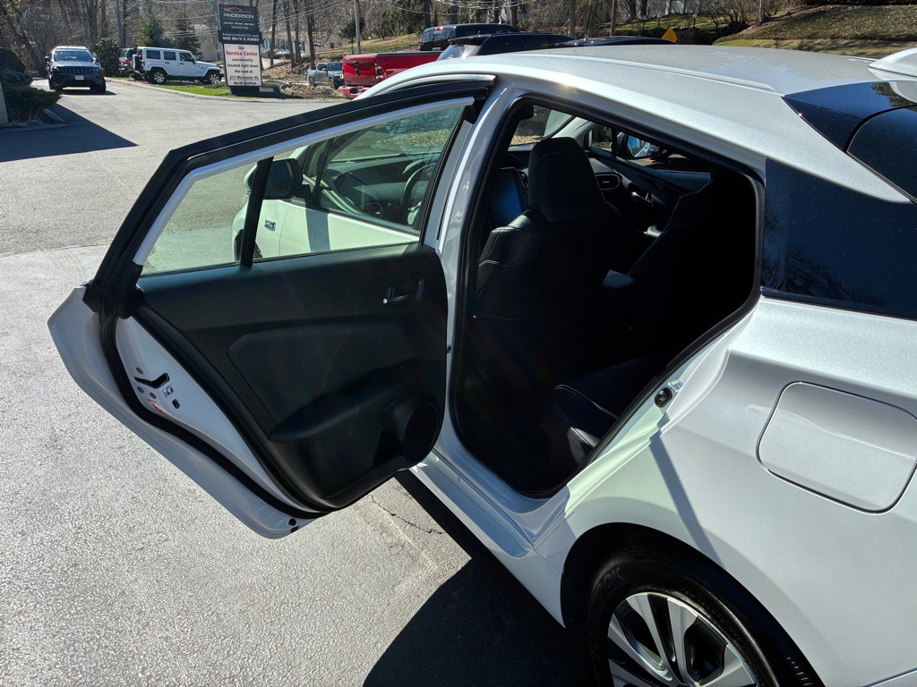 2022 Toyota Prius Image 14