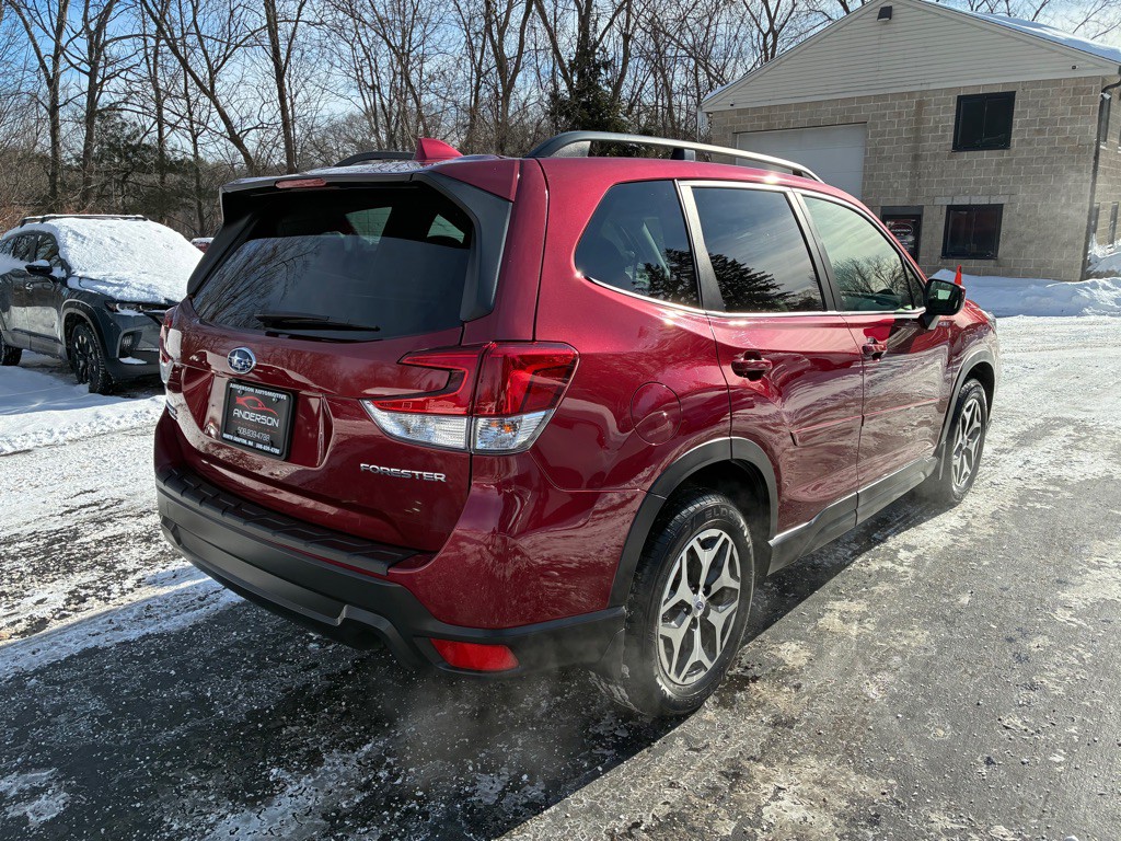 2021 Subaru Forester Image 8