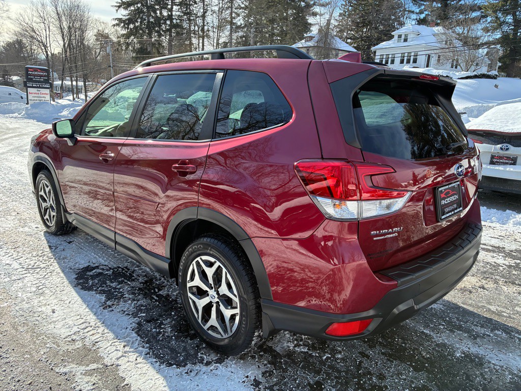 2021 Subaru Forester Image 10