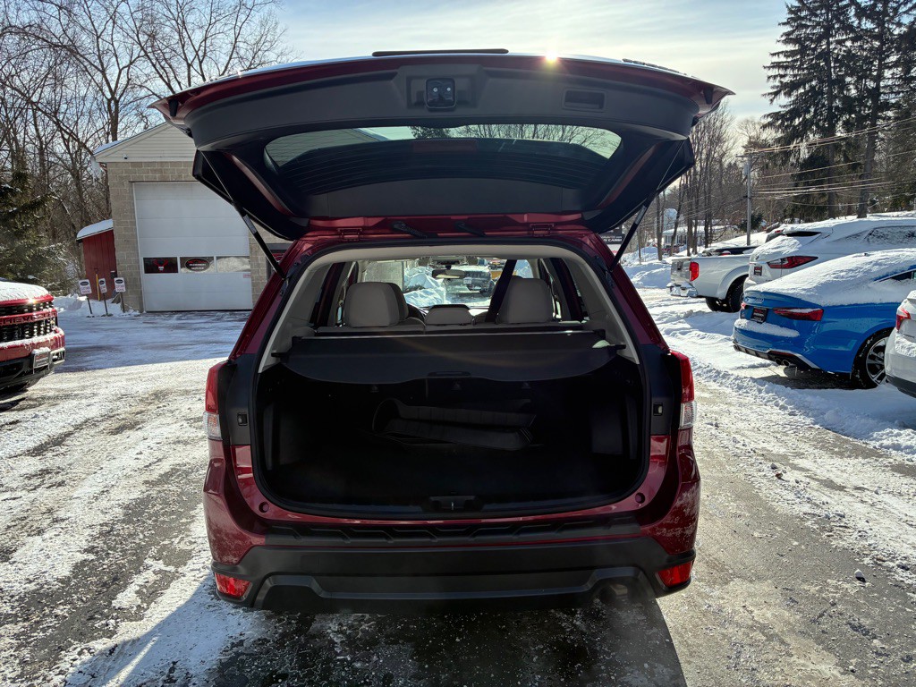 2021 Subaru Forester Image 13
