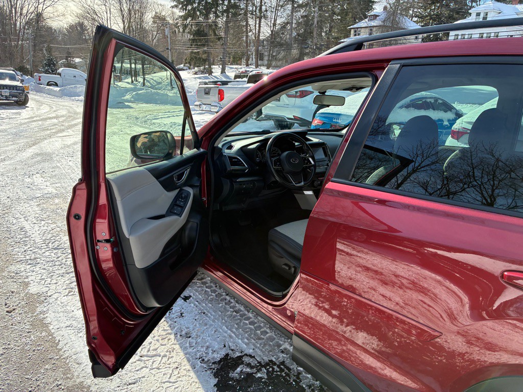 2021 Subaru Forester Image 14