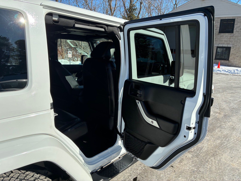 2017 Jeep Wrangler Unlimited Image 17
