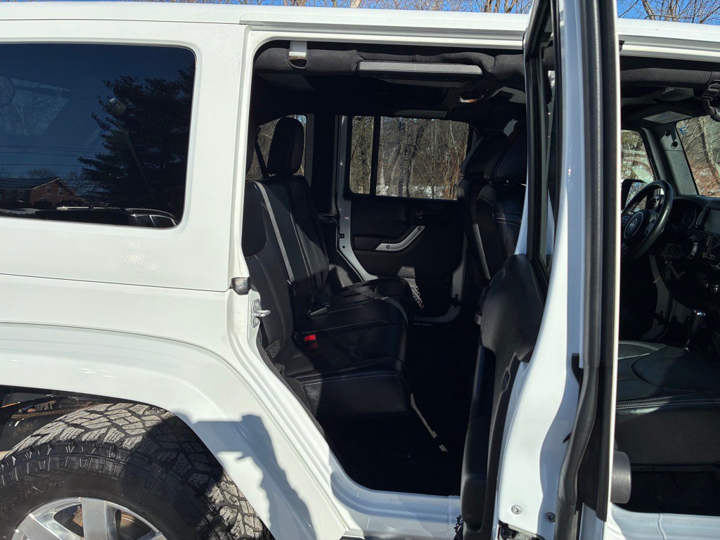 2017 Jeep Wrangler Unlimited Image 21