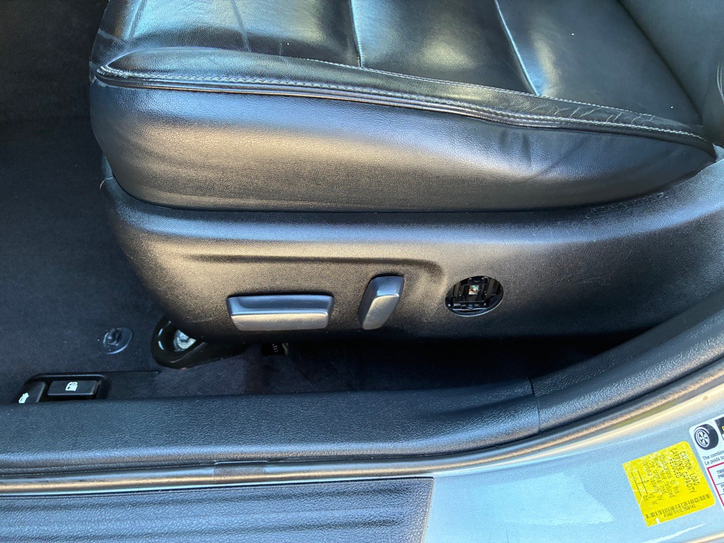 2016 Toyota Camry Image 20