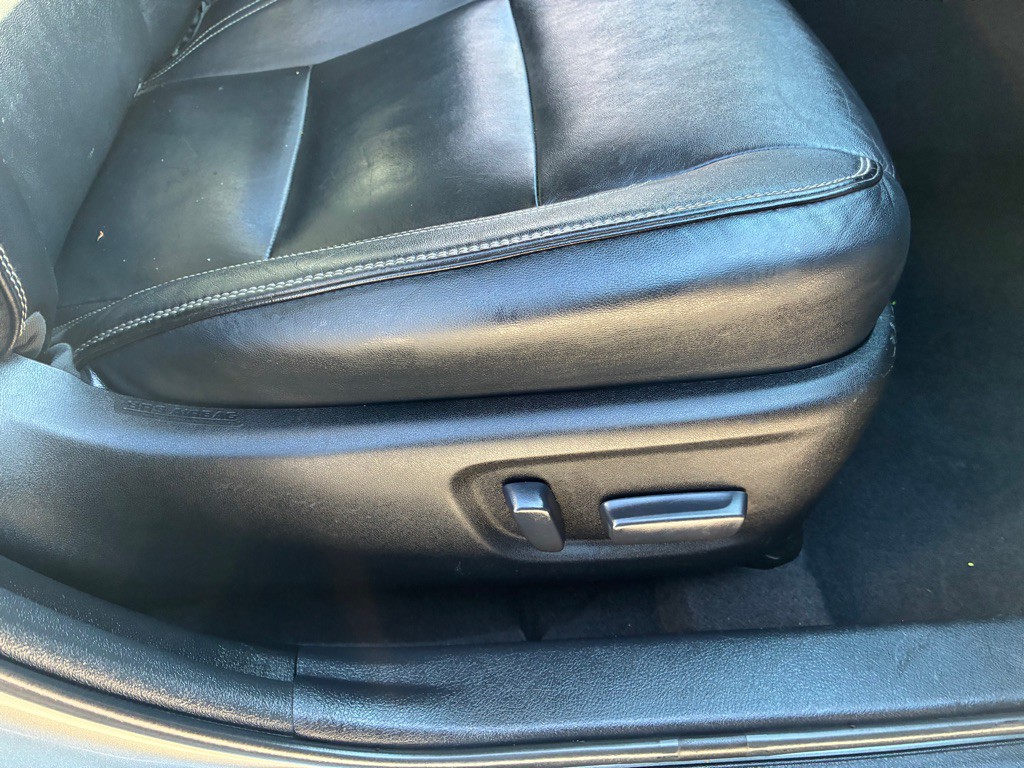 2016 Toyota Camry Image 22