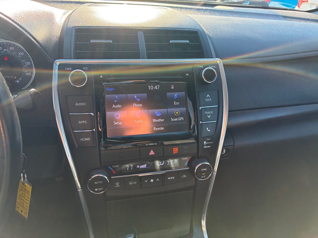 2016 Toyota Camry Image 30