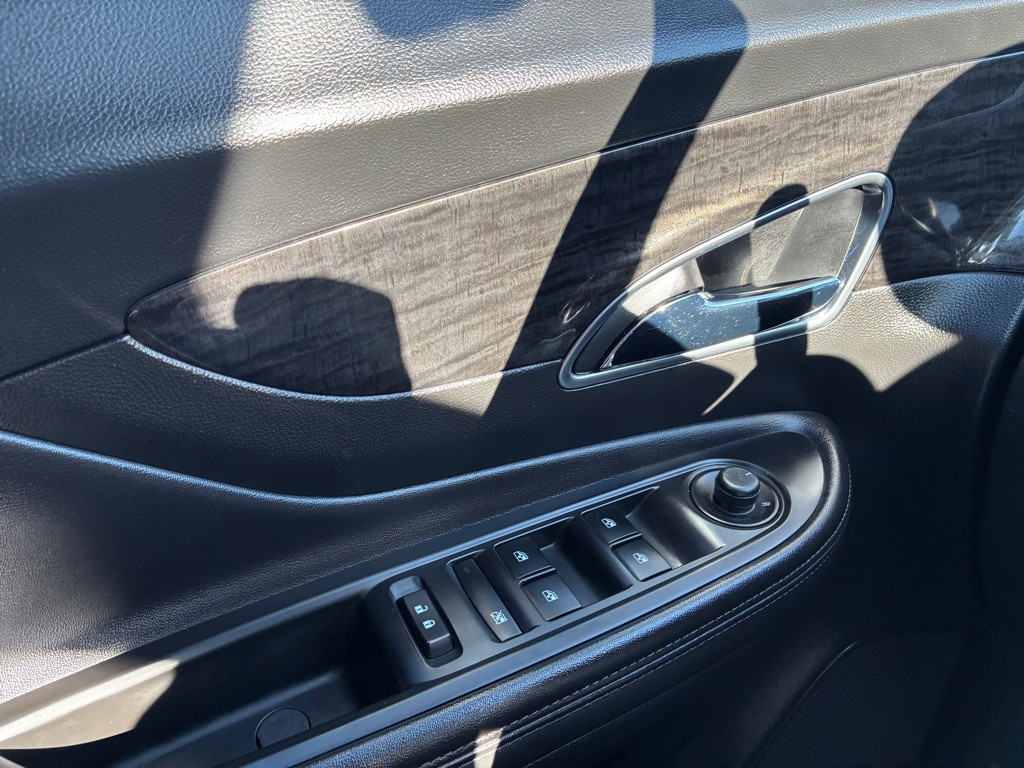 2016 Buick Enclave Image 27