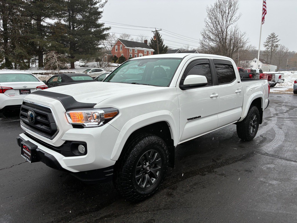 2022 Toyota Tacoma Image 2