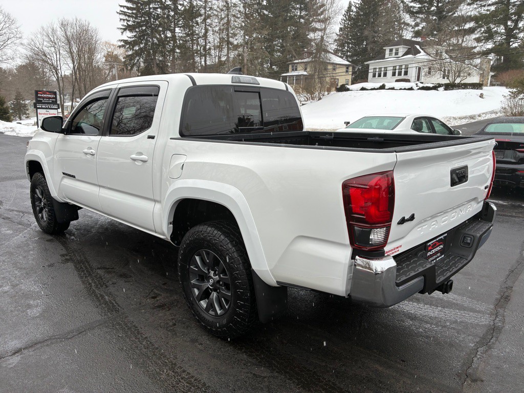 2022 Toyota Tacoma Image 8