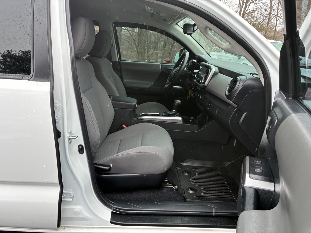 2022 Toyota Tacoma Image 18