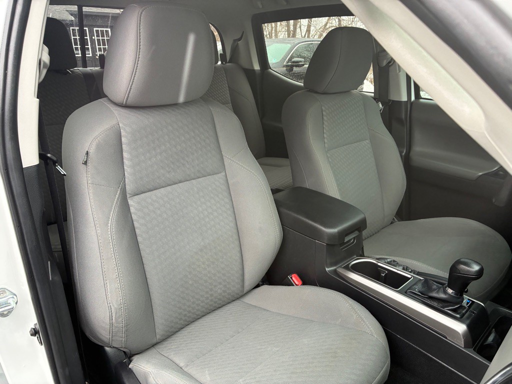 2022 Toyota Tacoma Image 19