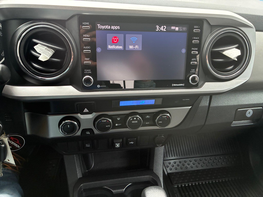 2022 Toyota Tacoma Image 32