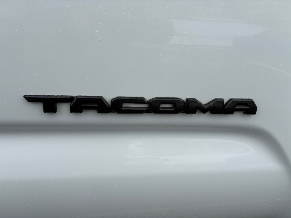 2022 Toyota Tacoma Image 38