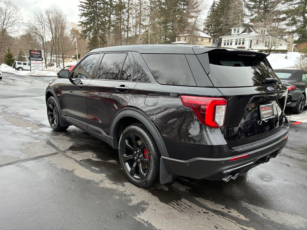 2021 Ford Explorer Image 8