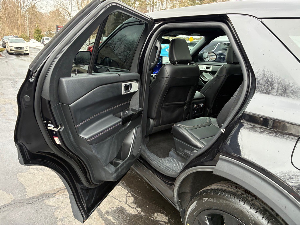 2021 Ford Explorer Image 16
