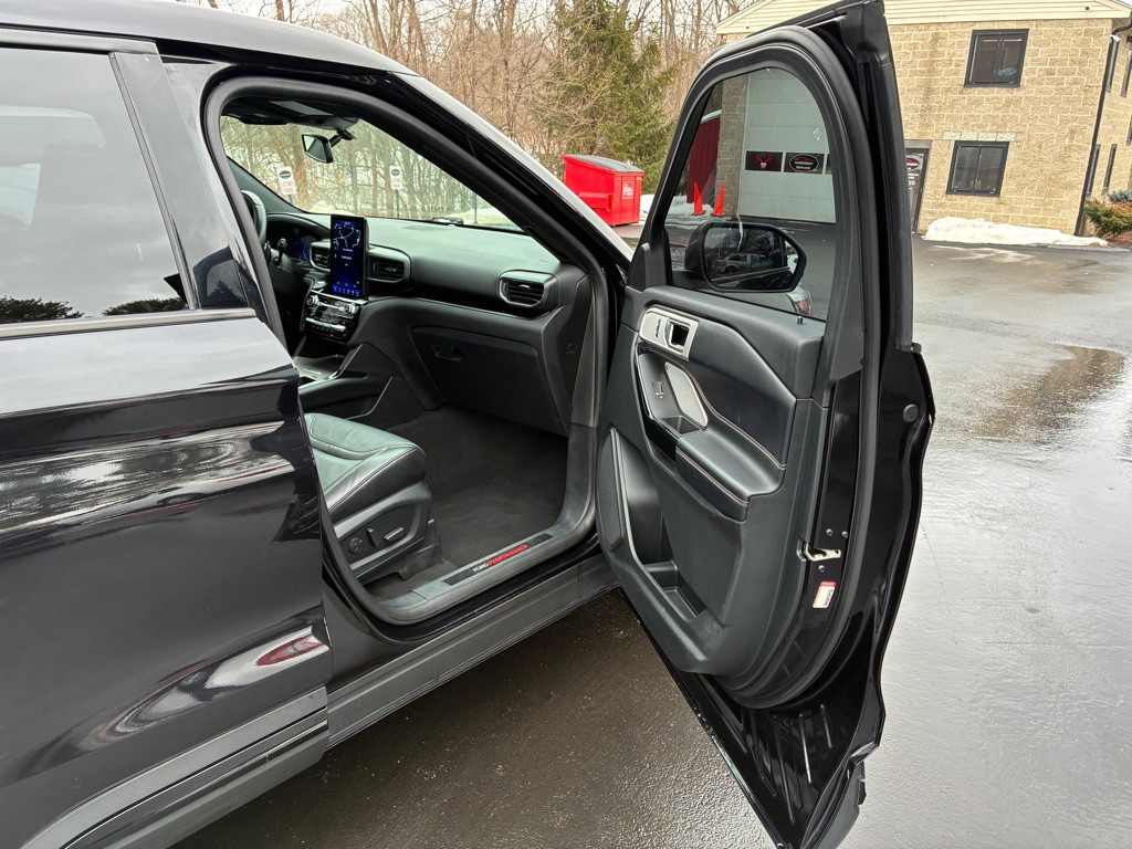 2021 Ford Explorer Image 17