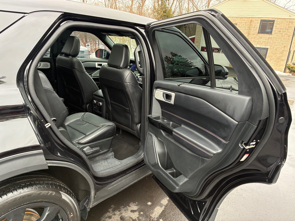 2021 Ford Explorer Image 18