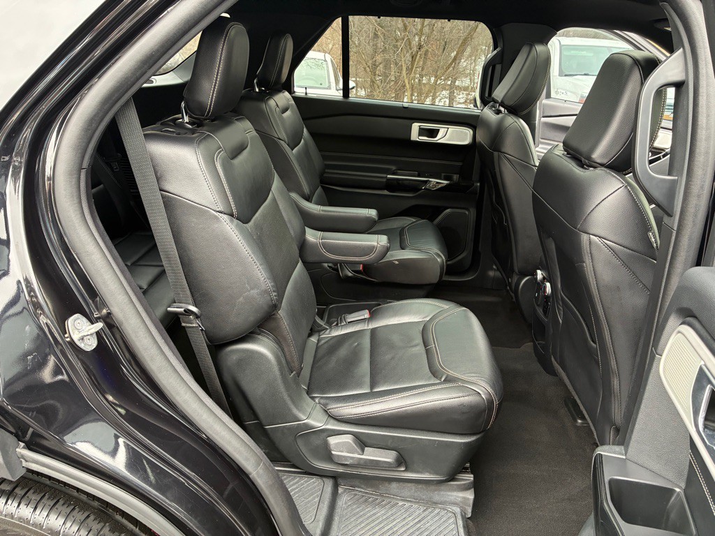 2021 Ford Explorer Image 25