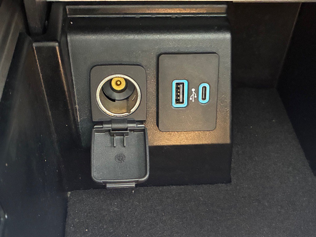 2021 Ford Explorer Image 38