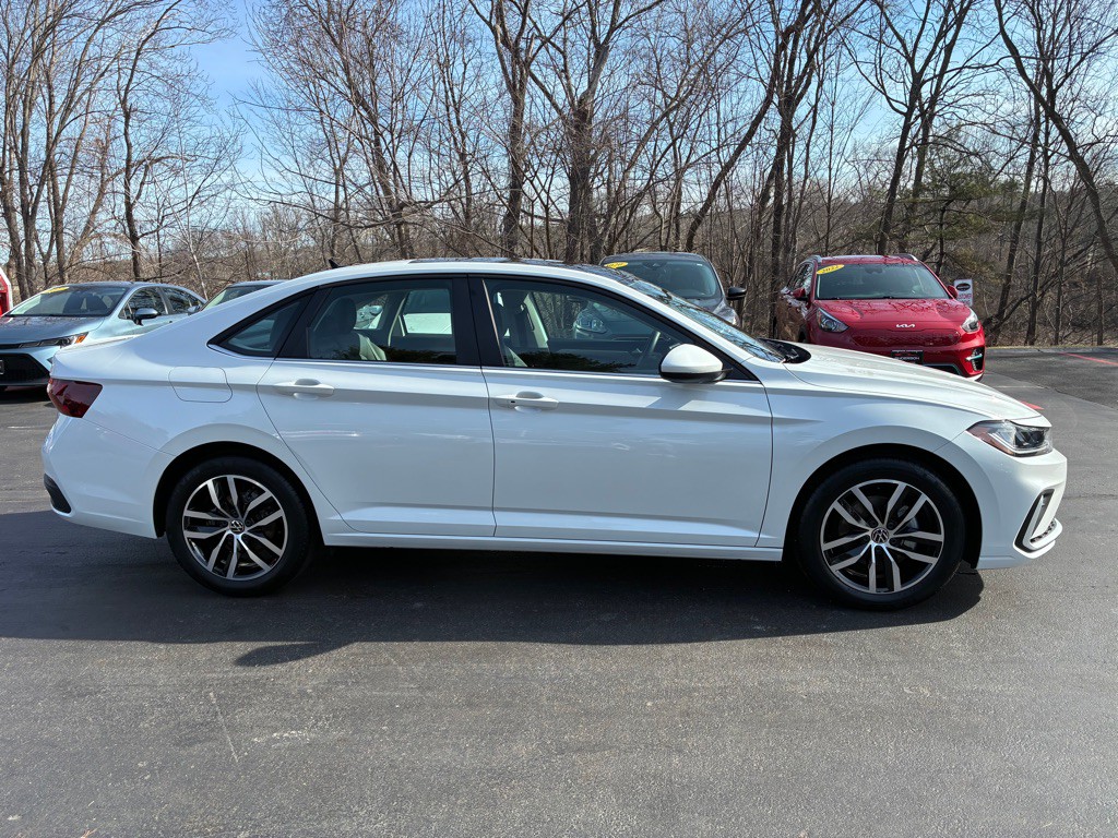 2025 Volkswagen Jetta Image 7