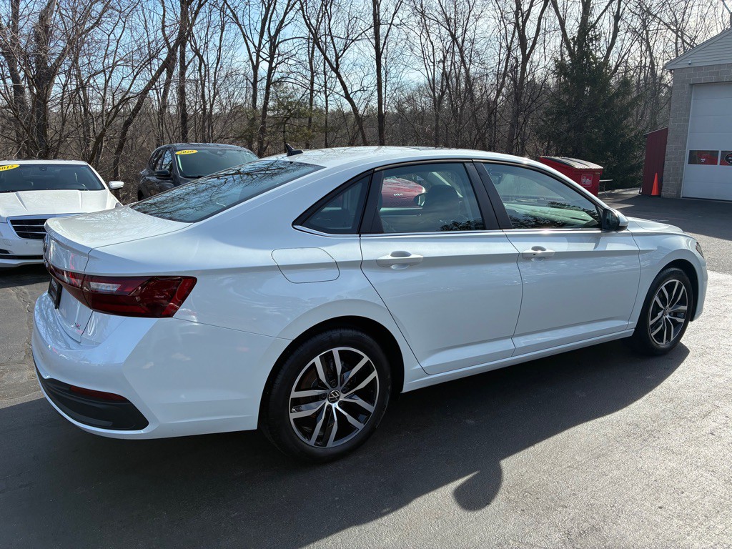 2025 Volkswagen Jetta Image 8