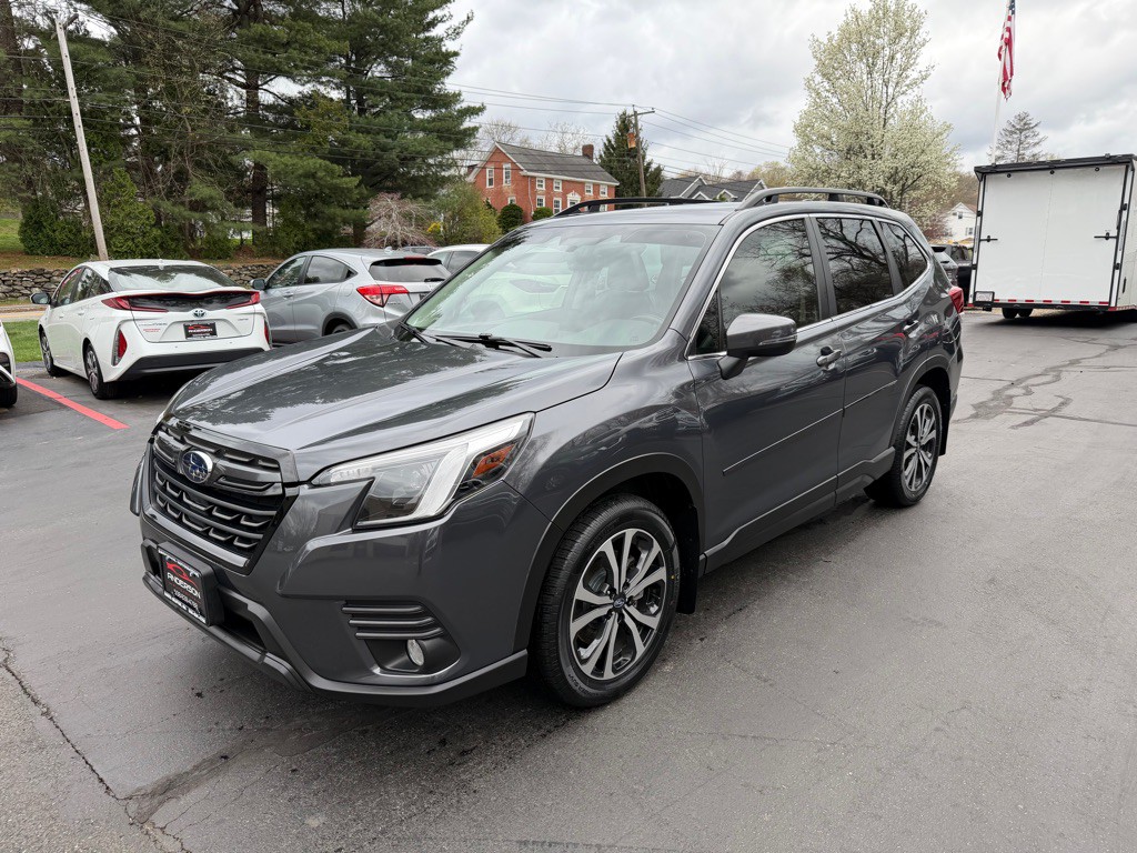 2023 Subaru Forester Image 2