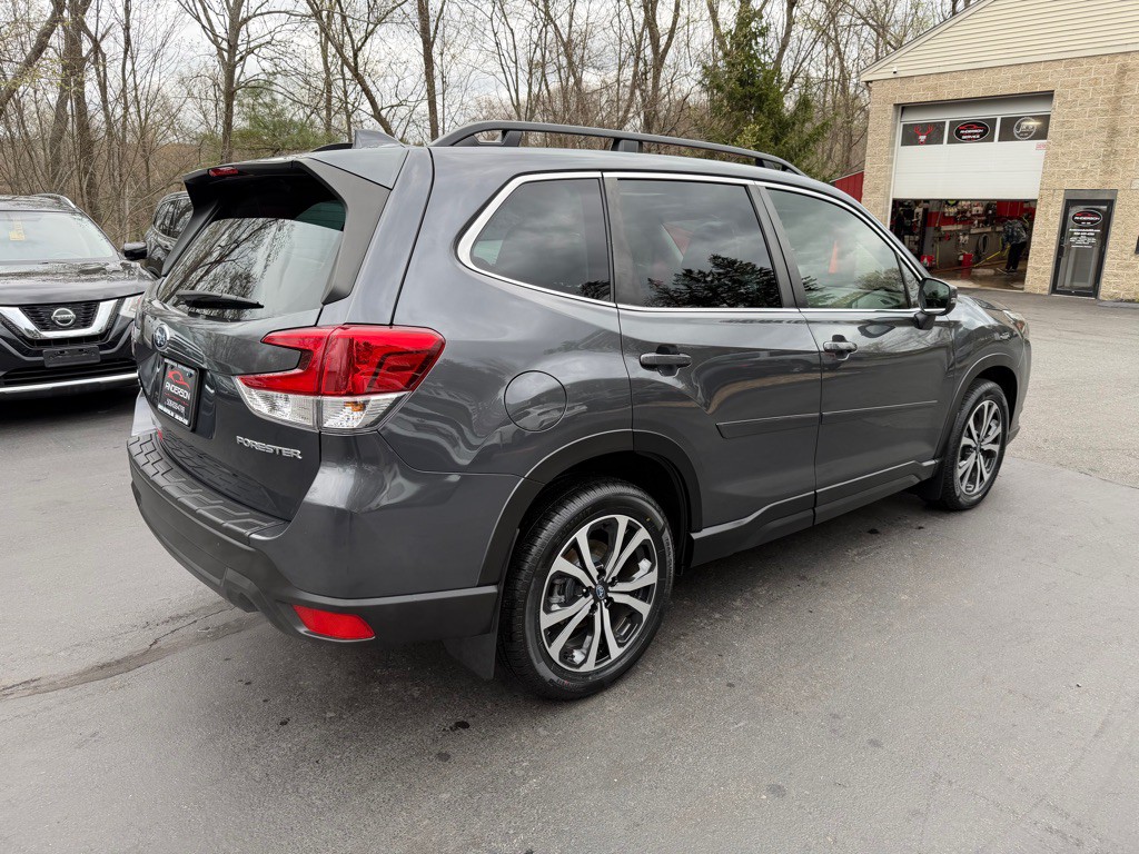 2023 Subaru Forester Image 13