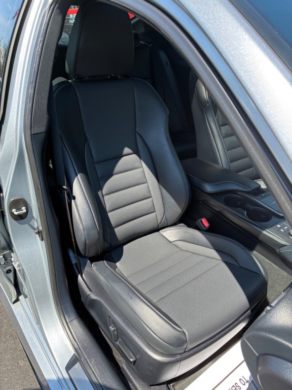 2022 Lexus IS Image 22