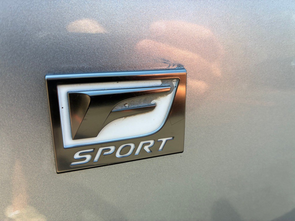 2022 Lexus IS Image 25
