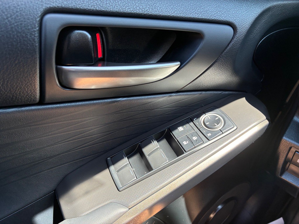 2022 Lexus IS Image 40