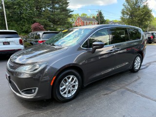 Image for 2020 Chrysler Pacifica Touring ID: 7473783