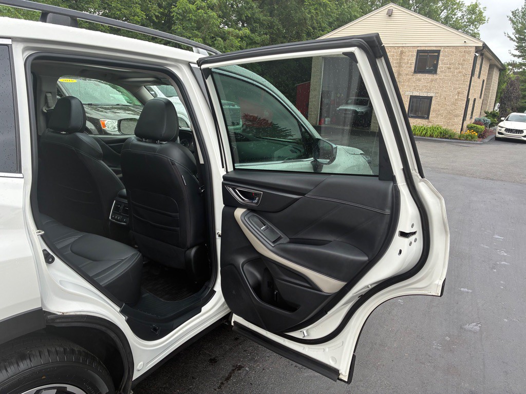 2021 Subaru Forester Image 21