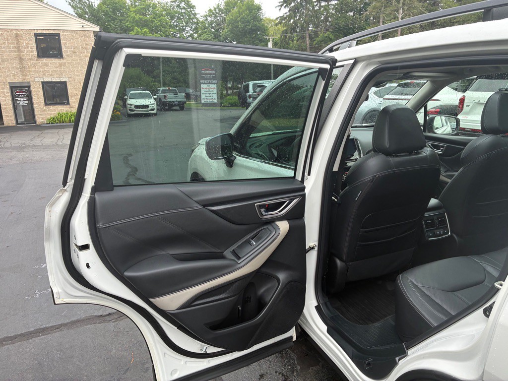 2021 Subaru Forester Image 25
