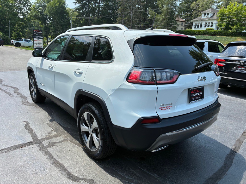 2020 Jeep Cherokee Image 9