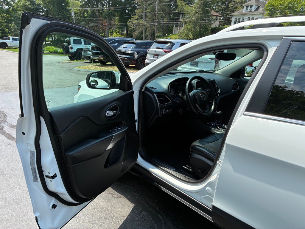 2020 Jeep Cherokee Image 13