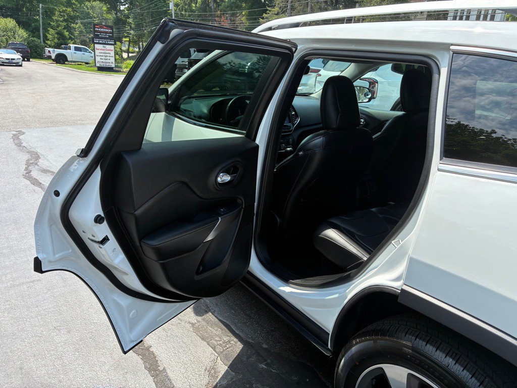 2020 Jeep Cherokee Image 14