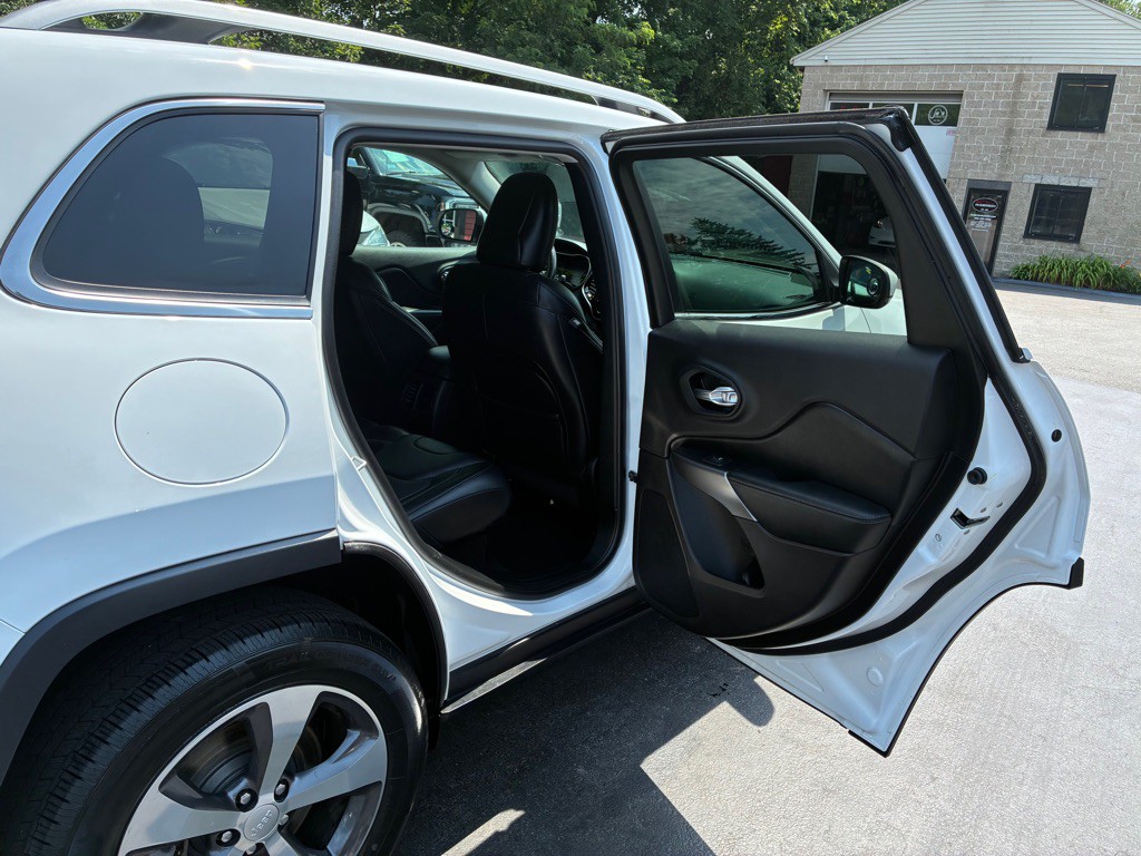 2020 Jeep Cherokee Image 16