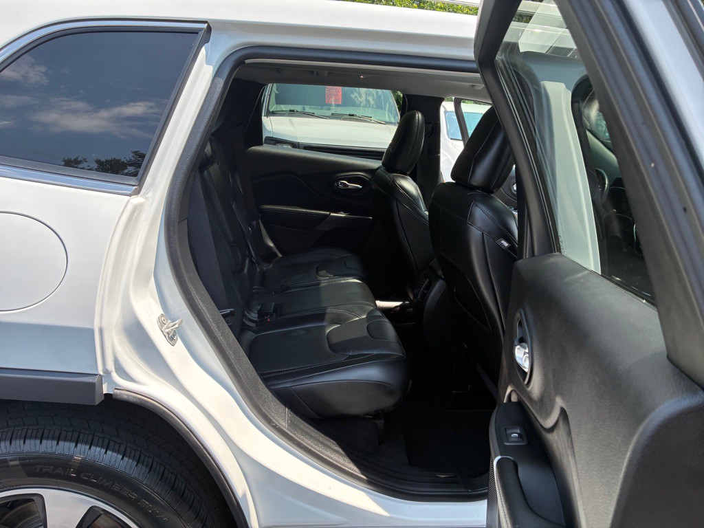 2020 Jeep Cherokee Image 35