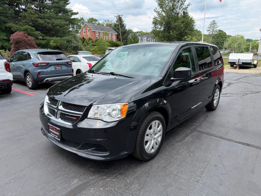 2019 Dodge Grand Caravan Image 2