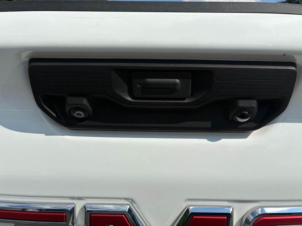 2024 GMC Sierra Image 13