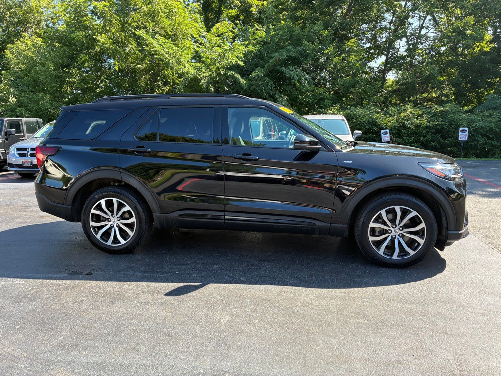 2025 Ford Explorer Image 7